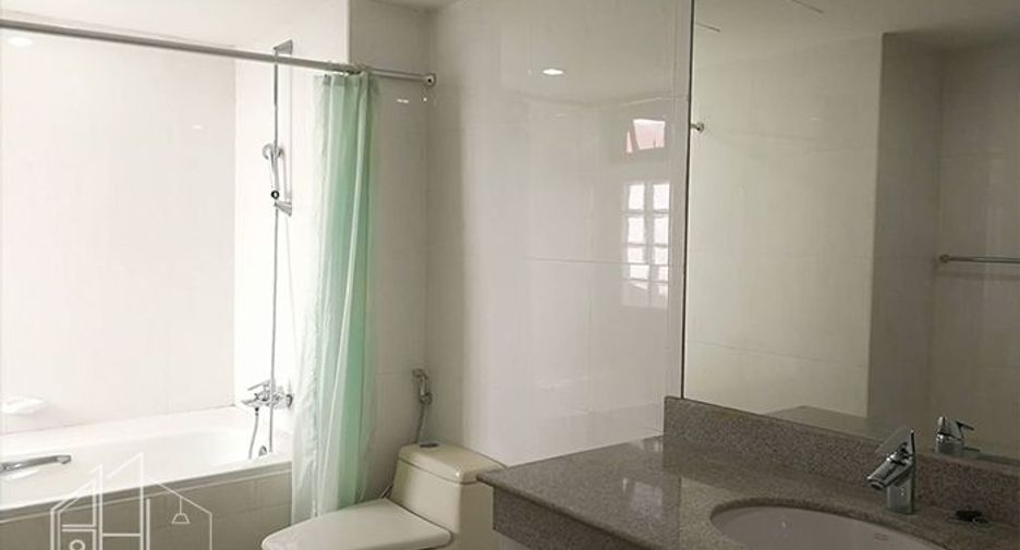 Apartamento en alquiler de 3 habitaciones en Khlong Toei, Bangkok
