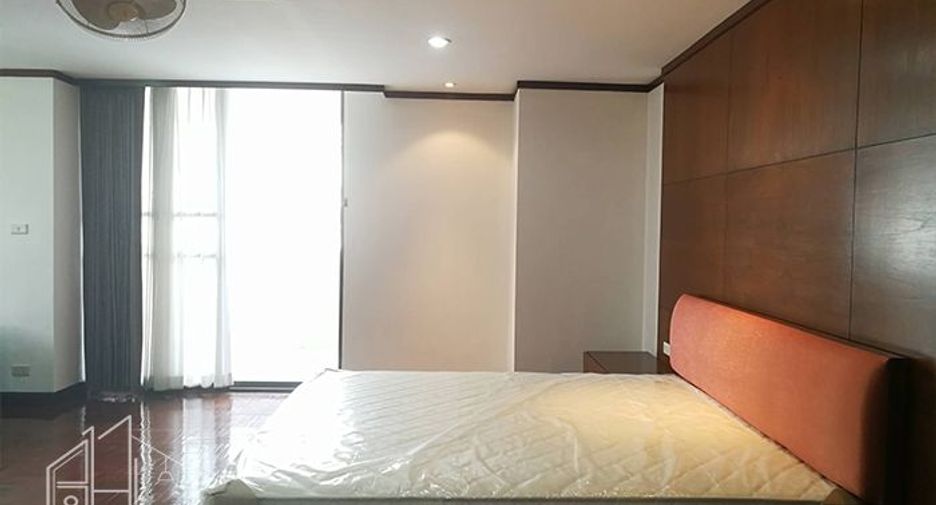 Apartamento en alquiler de 3 habitaciones en Khlong Toei, Bangkok