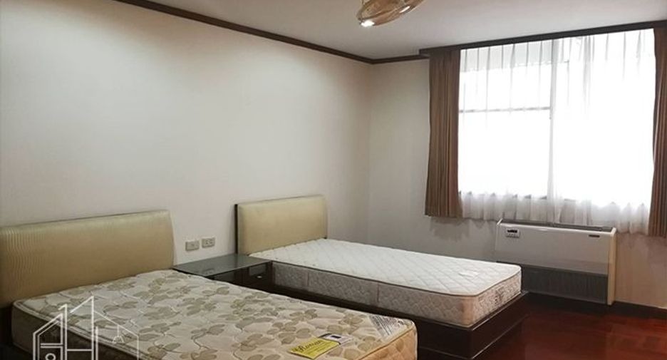 Apartamento en alquiler de 3 habitaciones en Khlong Toei, Bangkok