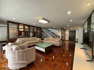 Condo en alquiler de 3 habitaciones en Khlong Toei, Bangkok