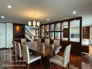 Condo en alquiler de 3 habitaciones en Khlong Toei, Bangkok