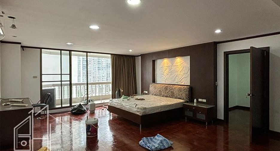 Condo en alquiler de 3 habitaciones en Khlong Toei, Bangkok