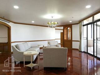 For rent 3 bedrooms condo in Khlong Toei, Bangkok