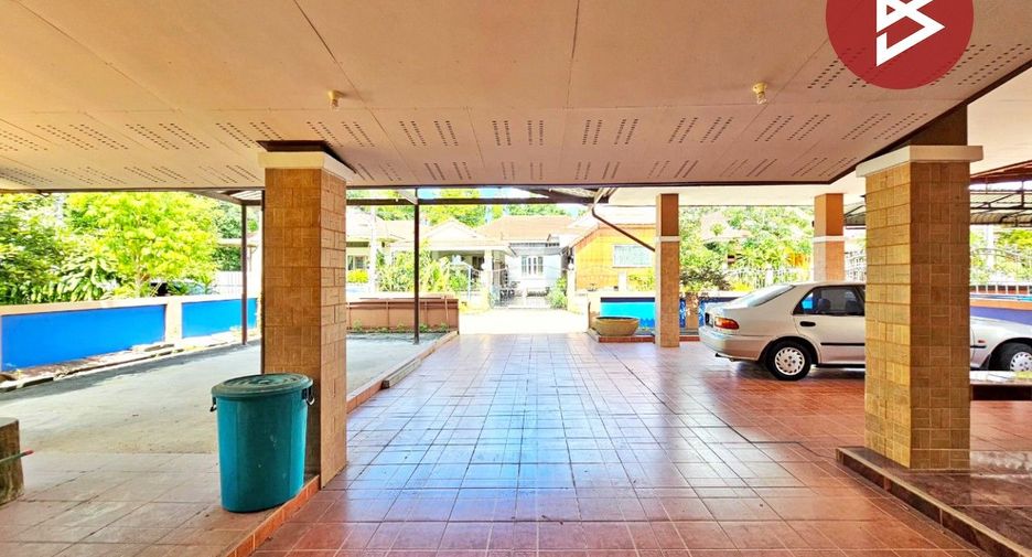 À vendre 2 chambres maison à Si Racha, Chonburi