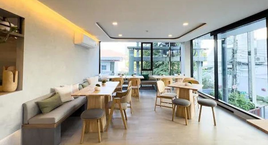 For sale 136 ベッドルーム hotel in Mueang Samut Prakan, Samut Prakan