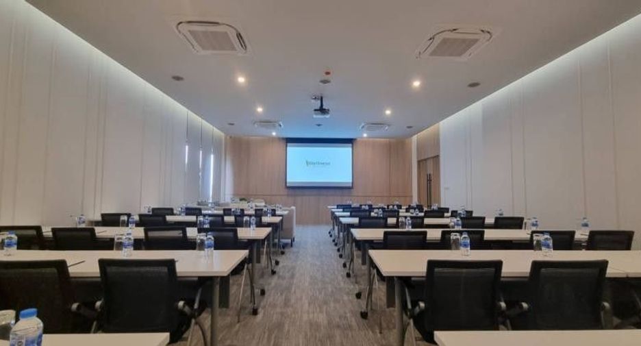 For sale 136 ベッドルーム hotel in Mueang Samut Prakan, Samut Prakan