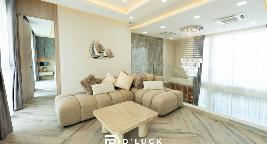 For sale 5 bedrooms villa in East Pattaya, Pattaya