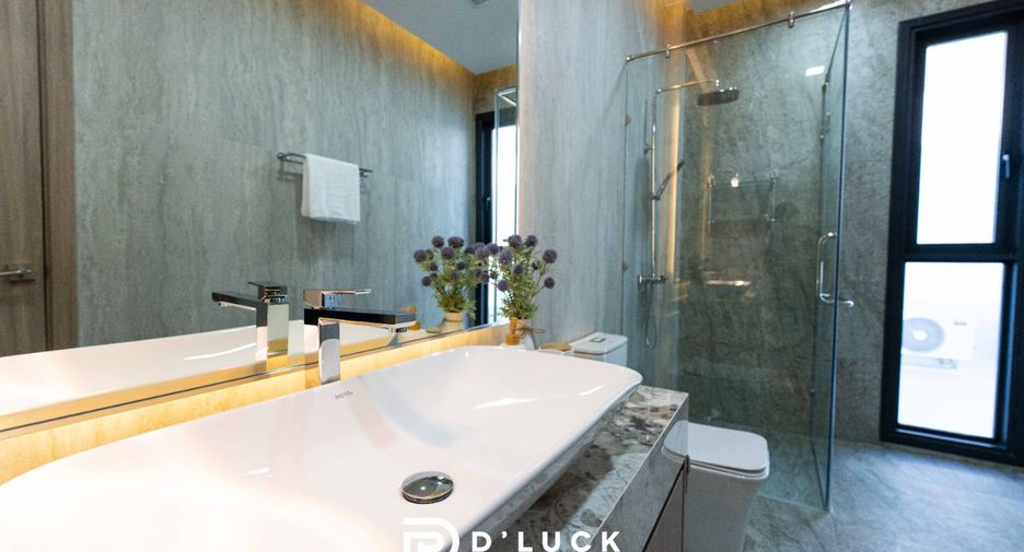 For sale 5 bedrooms villa in East Pattaya, Pattaya