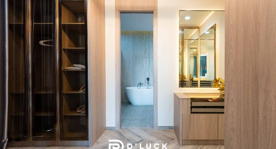 For sale 5 bedrooms villa in East Pattaya, Pattaya