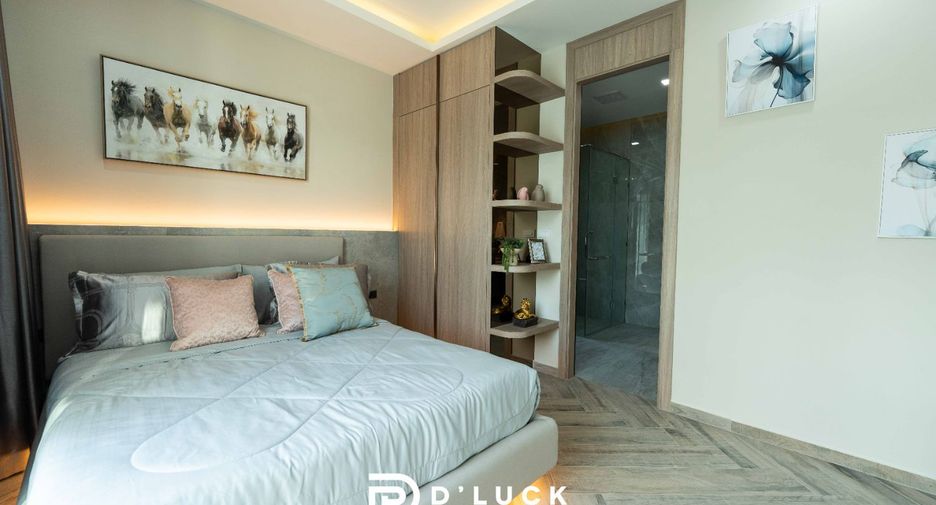 For sale 5 bedrooms villa in East Pattaya, Pattaya