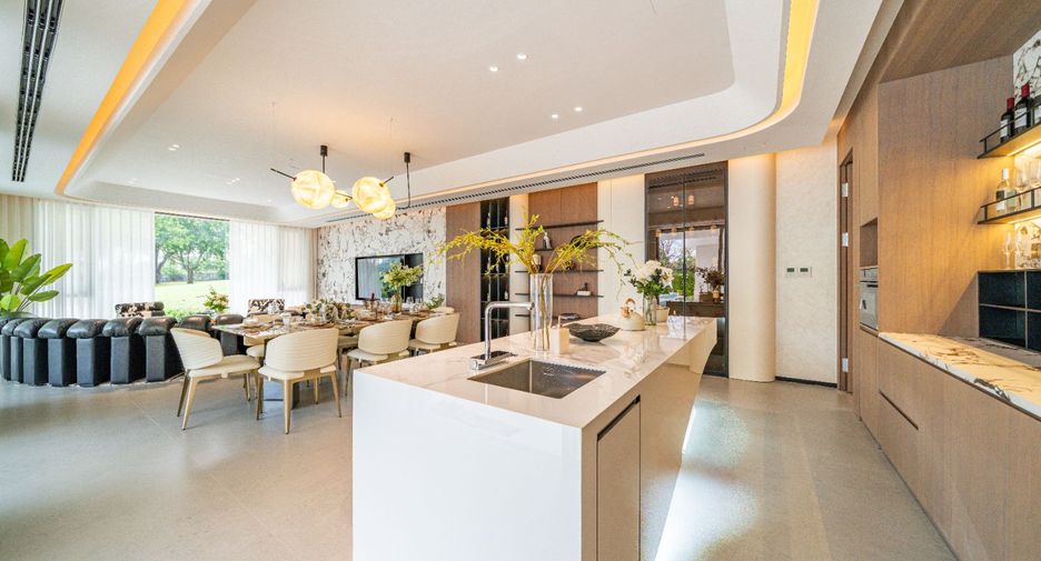 For sale 7 bedrooms villa in Huay Yai, Pattaya