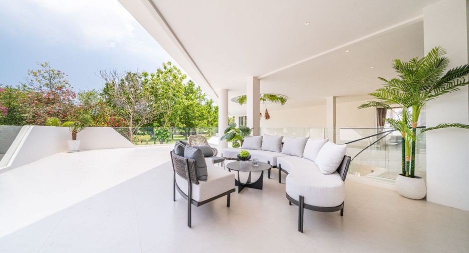 For sale 7 bedrooms villa in Huay Yai, Pattaya