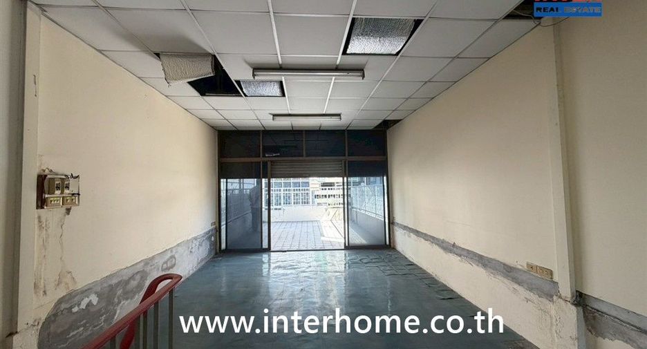 For sale retail Space in Thon Buri, Bangkok