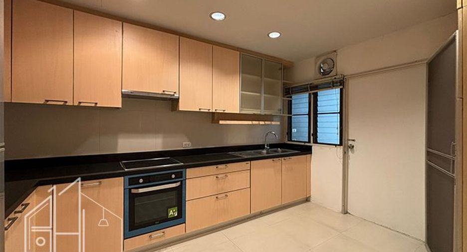 Wohnung zur Miete mit 3 Zimmer in Watthana, Bangkok