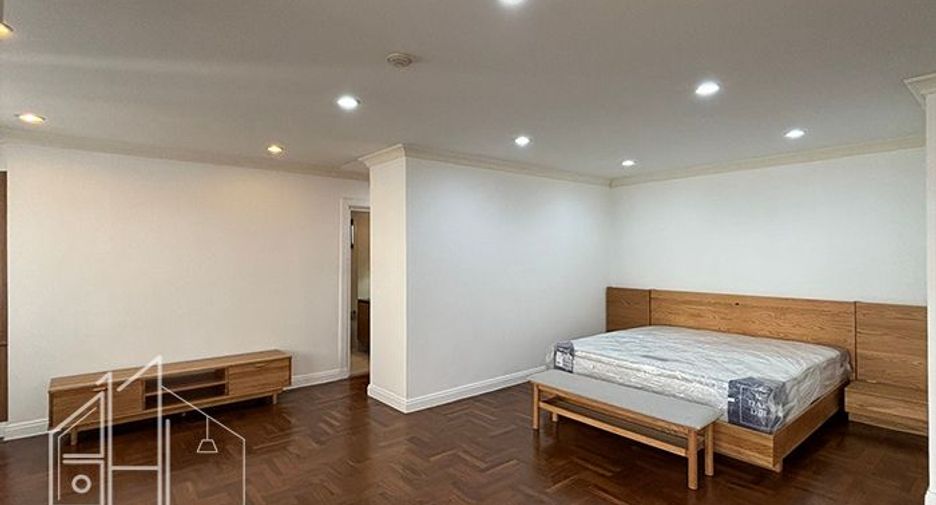 Wohnung zur Miete mit 3 Zimmer in Watthana, Bangkok