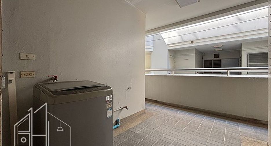 Wohnung zur Miete mit 3 Zimmer in Watthana, Bangkok