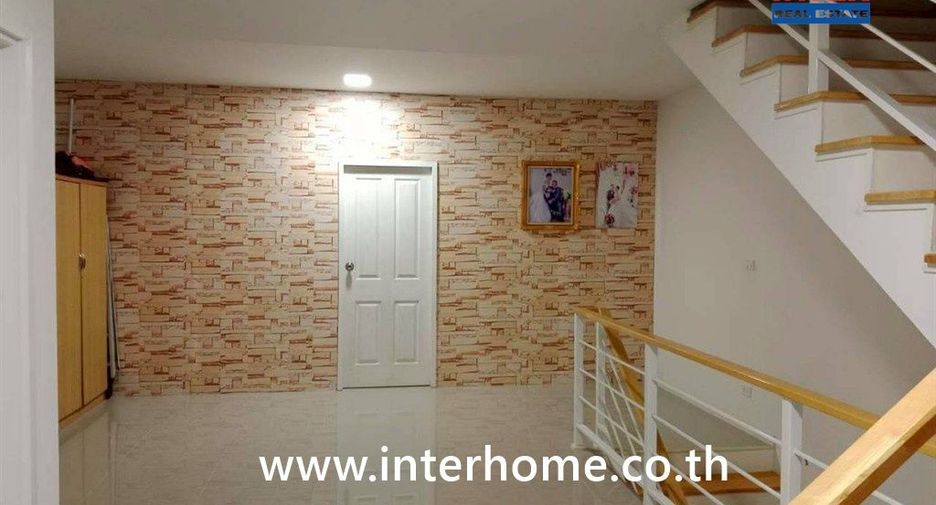 Gewerbefläche zum Kauf mit 3 Zimmer in Mueang Samut Sakhon, Samut Sakhon