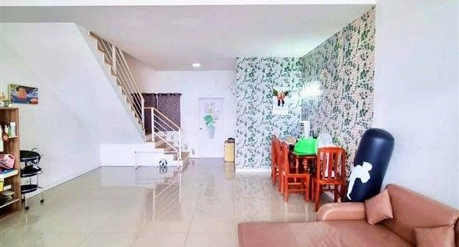 Gewerbefläche zum Kauf mit 3 Zimmer in Mueang Samut Sakhon, Samut Sakhon