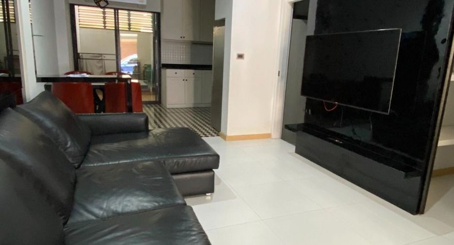 Reihenhaus zum Kauf mit 3 Zimmer in Pak Kret, Nonthaburi