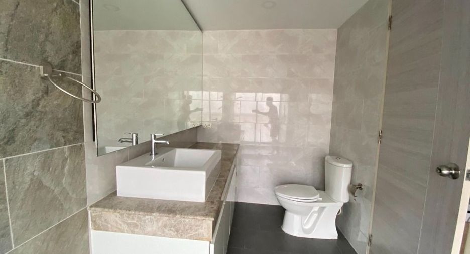Reihenhaus zum Kauf mit 3 Zimmer in Pak Kret, Nonthaburi