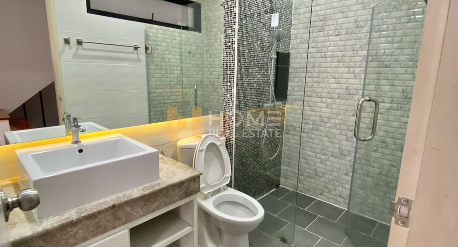For sale 3 ベッドルーム townhouse in Pak Kret, Nonthaburi