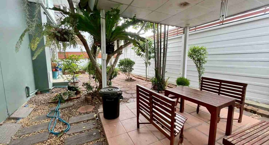 For sale 3 bedrooms house in Suan Luang, Bangkok