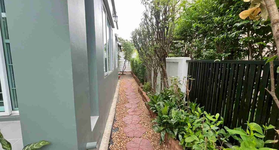 For sale 3 bedrooms house in Suan Luang, Bangkok