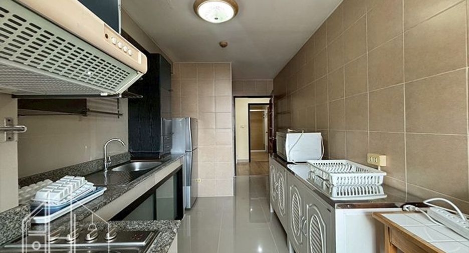 Аренда 3 спальни кондо в Щаттхана, Бангкок