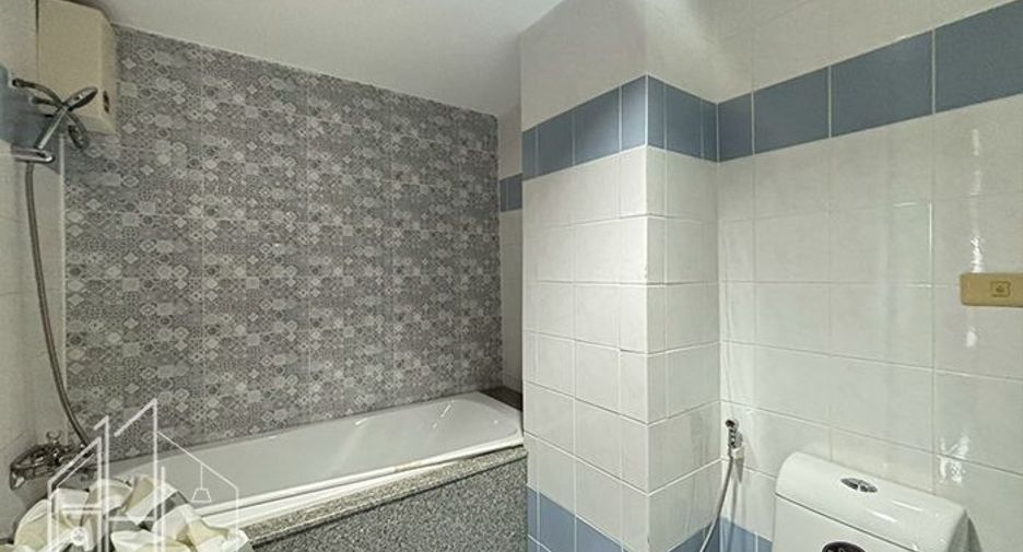Аренда 3 спальни кондо в Щаттхана, Бангкок