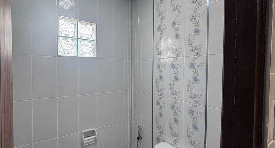 Haus zur Miete mit 2 Zimmer in Mueang Rayong, Rayong