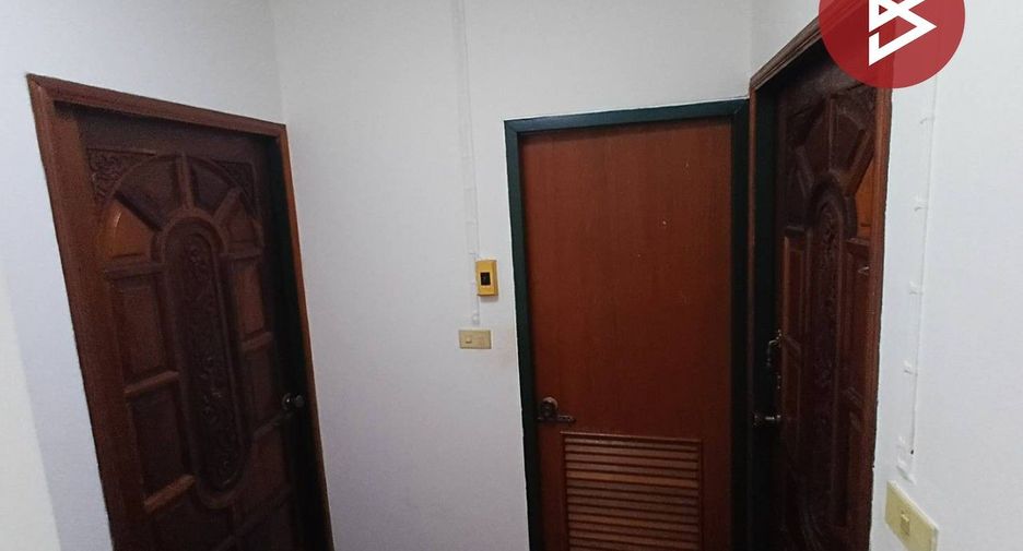 For sale 2 bedrooms townhouse in Lat Krabang, Bangkok