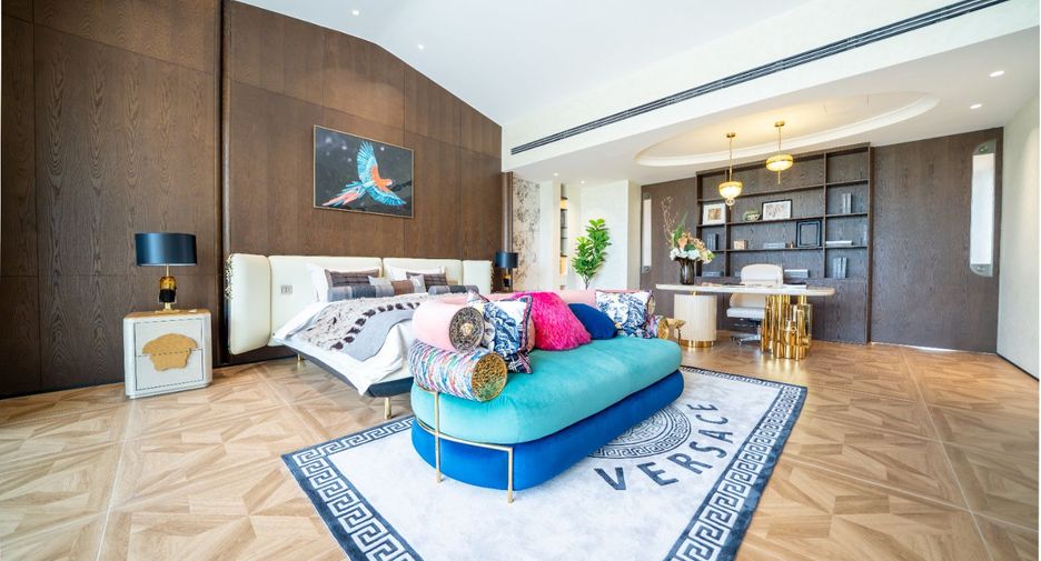For sale 6 bedrooms villa in Huay Yai, Pattaya