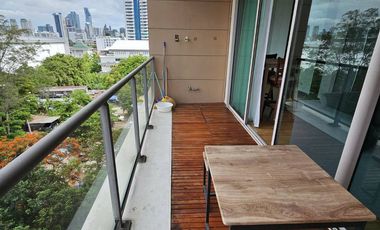 À vendre 2 chambres condo à Yan Nawa, Bangkok