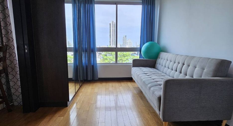 Condo en venta de 2 habitaciones en Yan Nawa, Bangkok