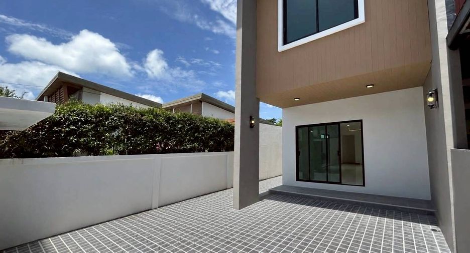 For sale 2 bedrooms townhouse in Mueang Phuket, Phuket
