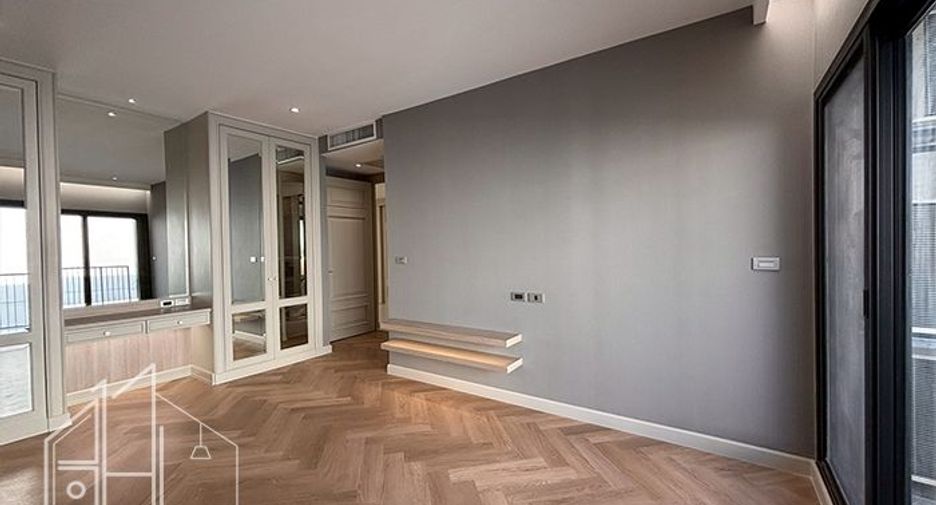 Condo en alquiler de 4 habitaciones en Watthana, Bangkok
