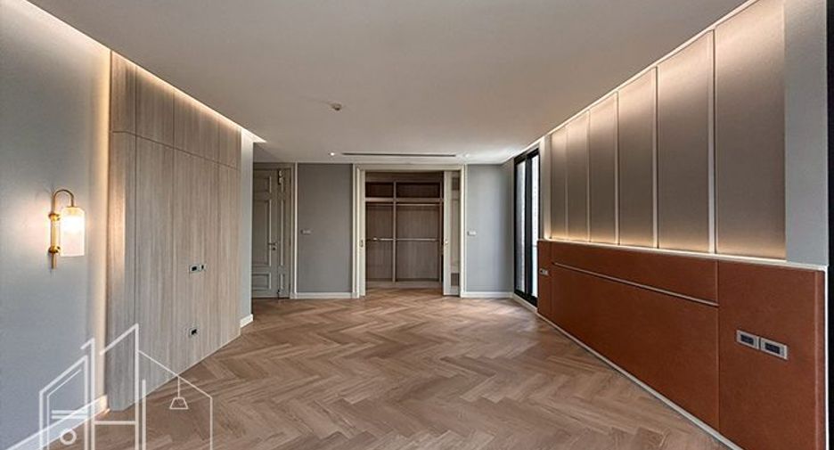 Condo en alquiler de 4 habitaciones en Watthana, Bangkok