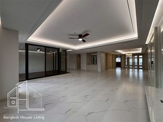 For rent 4 ベッドルーム condo in Watthana, Bangkok