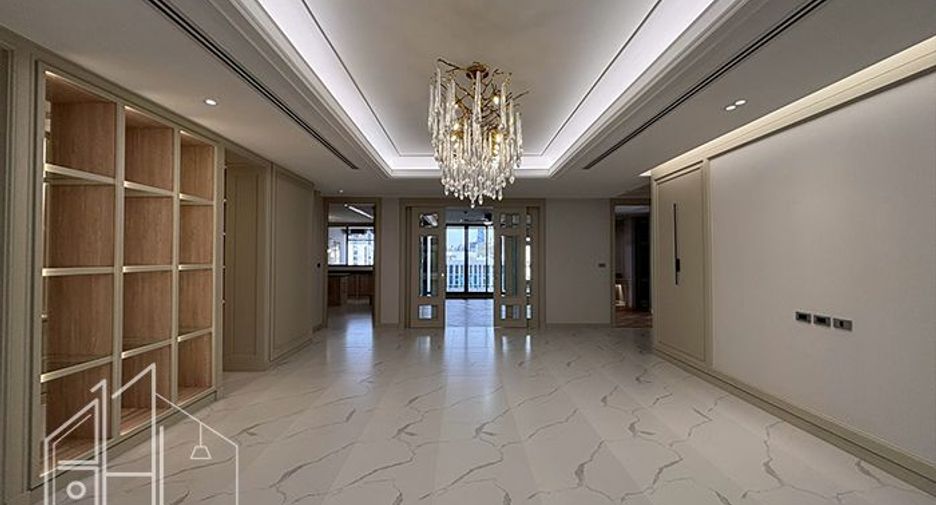 Condo en alquiler de 4 habitaciones en Watthana, Bangkok