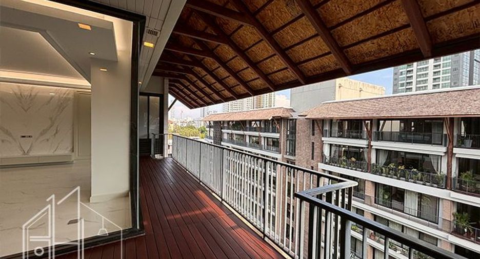 Condo en alquiler de 4 habitaciones en Watthana, Bangkok