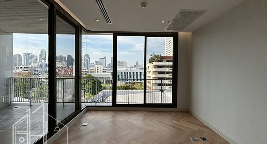 Condo en alquiler de 4 habitaciones en Watthana, Bangkok