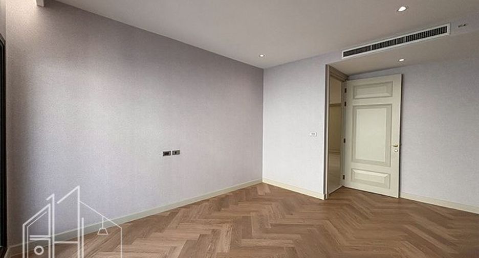 Condo en alquiler de 4 habitaciones en Watthana, Bangkok