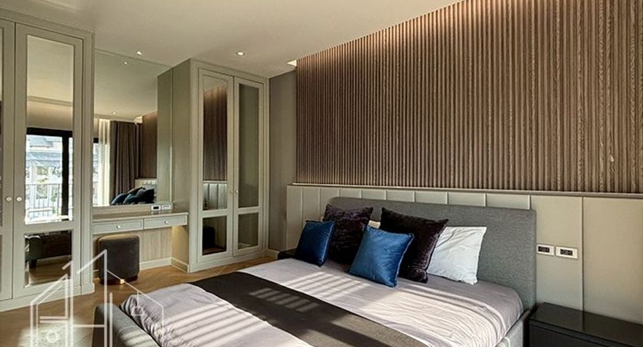 Condo en alquiler de 4 habitaciones en Watthana, Bangkok