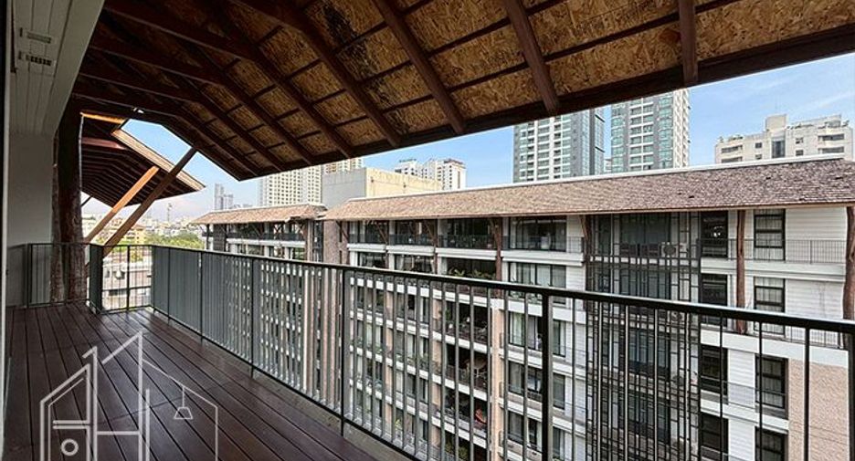 Condo en alquiler de 4 habitaciones en Watthana, Bangkok