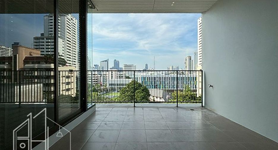 Condo en alquiler de 4 habitaciones en Watthana, Bangkok
