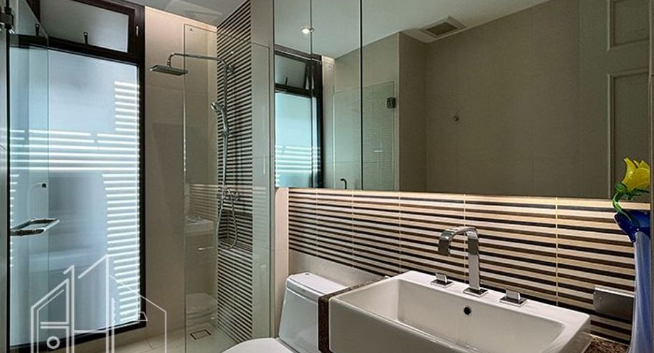Condo en alquiler de 4 habitaciones en Watthana, Bangkok