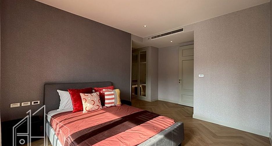 Condo en alquiler de 4 habitaciones en Watthana, Bangkok