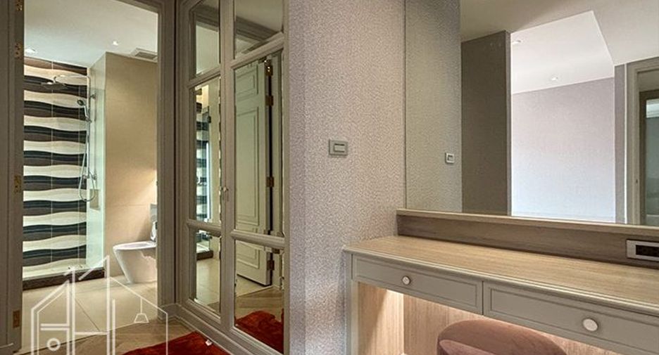 Condo en alquiler de 4 habitaciones en Watthana, Bangkok