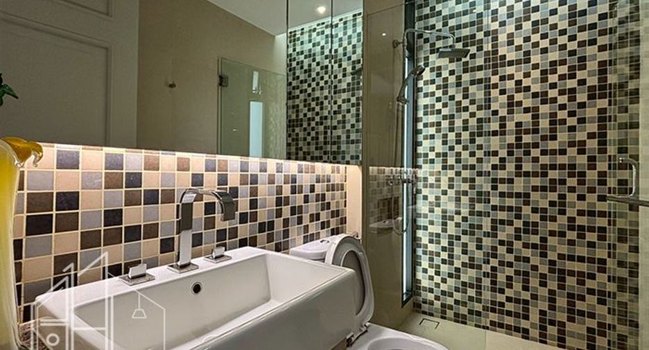 Condo en alquiler de 4 habitaciones en Watthana, Bangkok