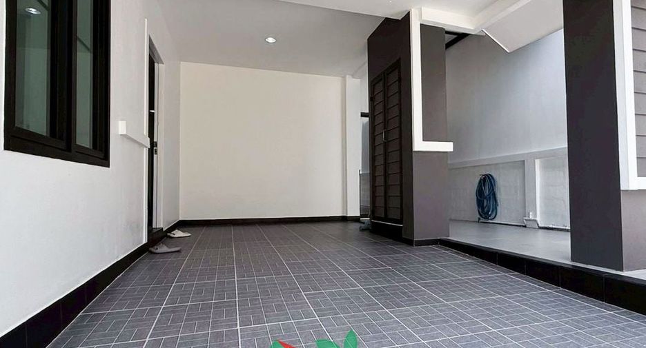 À vendre 3 chambres maison à Khlong Sam Wa, Bangkok